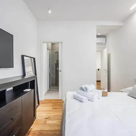 Appartement Emilia Academy *