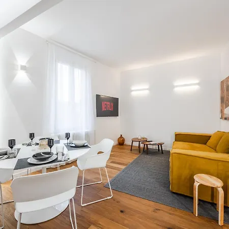Emilia Academy Apartment