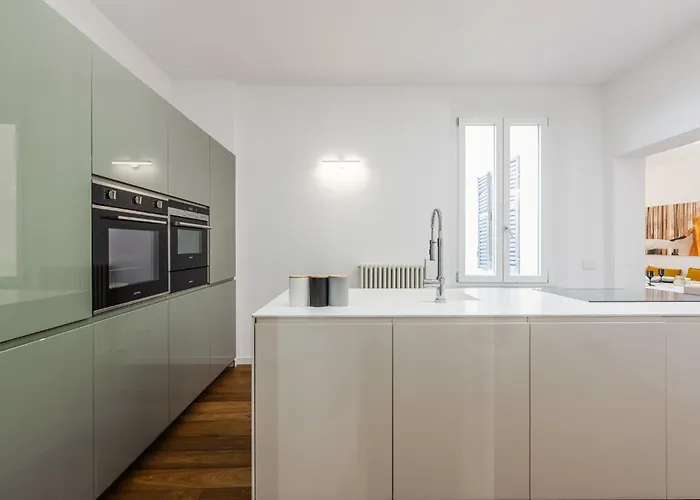 公寓 Emilia Academy